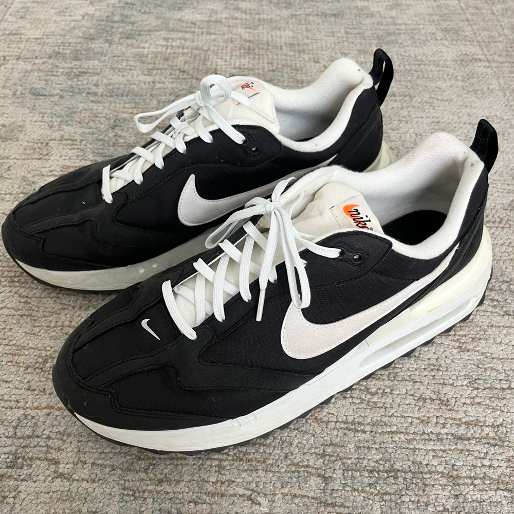 Nike Black and White Athletic Shoes